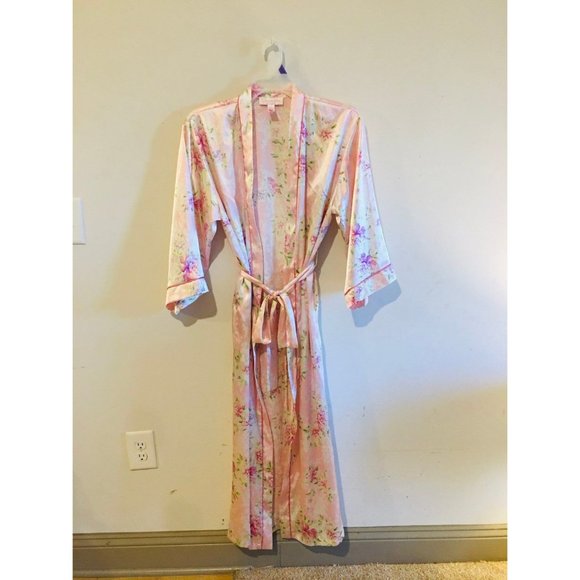 Oscar de la Renta Other - Oscar De La Renta Pink Label Satin Floral Robe Size S - MAKE OFFER 🙂